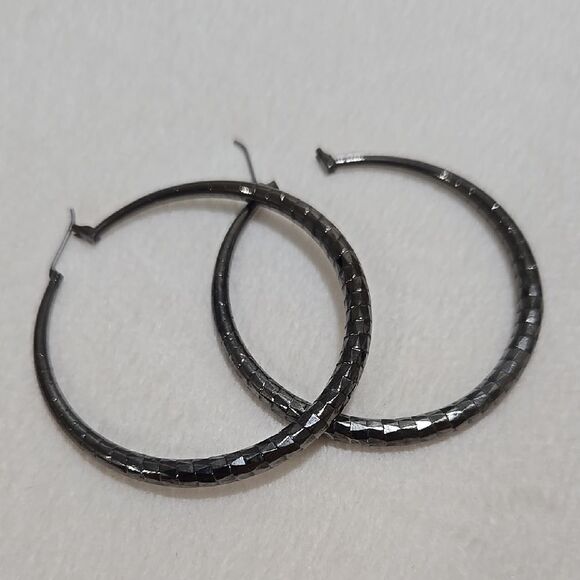 Black Reptilian Hoop Earrings - Picture 1 of 4